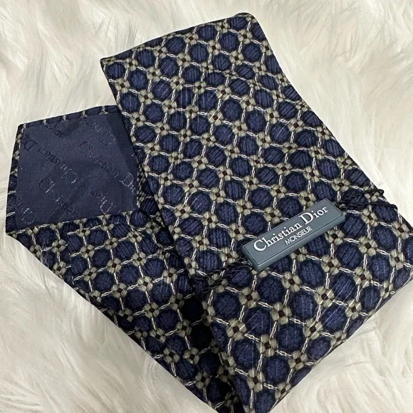 Christian Dior tie - Picture 2 of 3